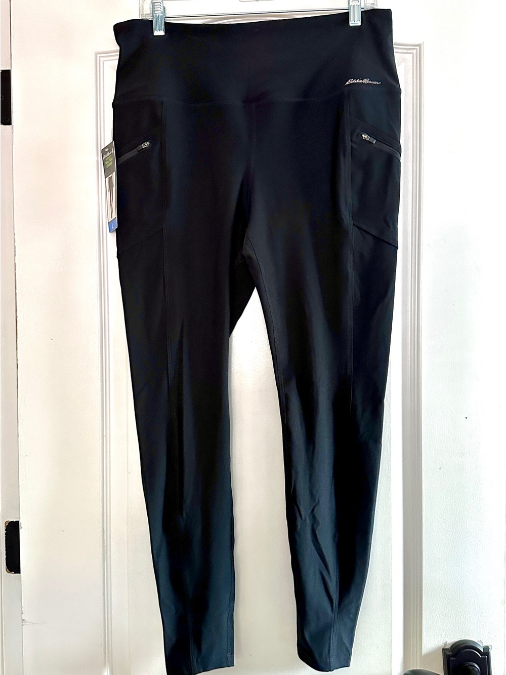 Eddie Bauer Black Hi-Rise Trail Tight Leggings with Zipper Pockets - Size Large